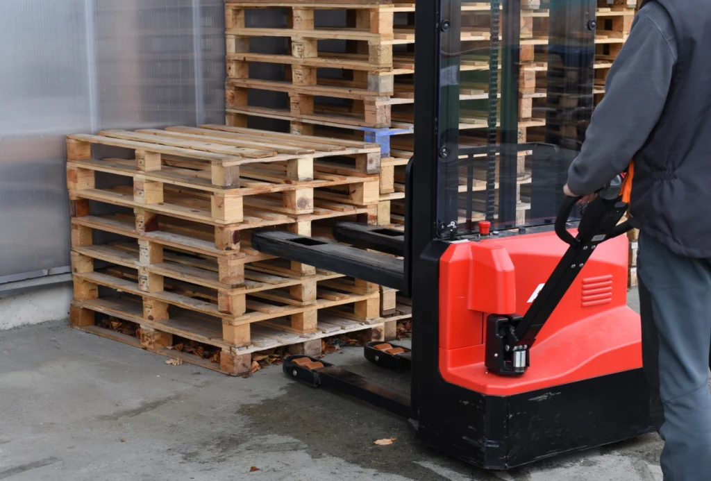 Nationwide Safety and Training - Lifting & Material Handling Training - 03